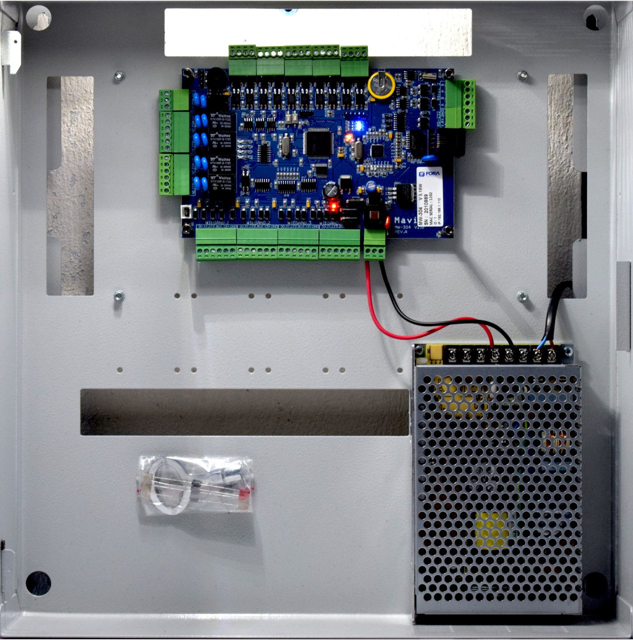 MW - 301 8 Kapı Geçiş Kontrol Paneli